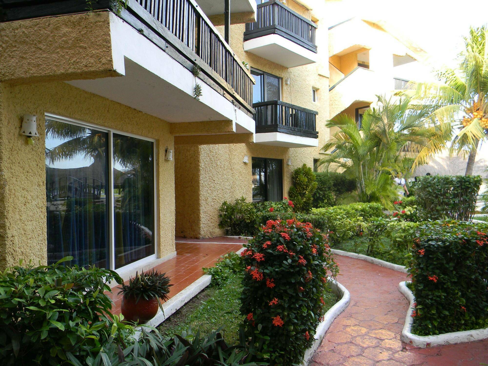 Hotel Imperial Laguna Faranda Cancun Bagian luar foto